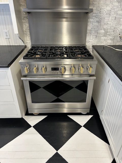 Monogram 36" Professional Range With 6 Burners