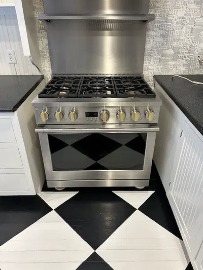 Monogram 36" Professional Range With 6 Burners