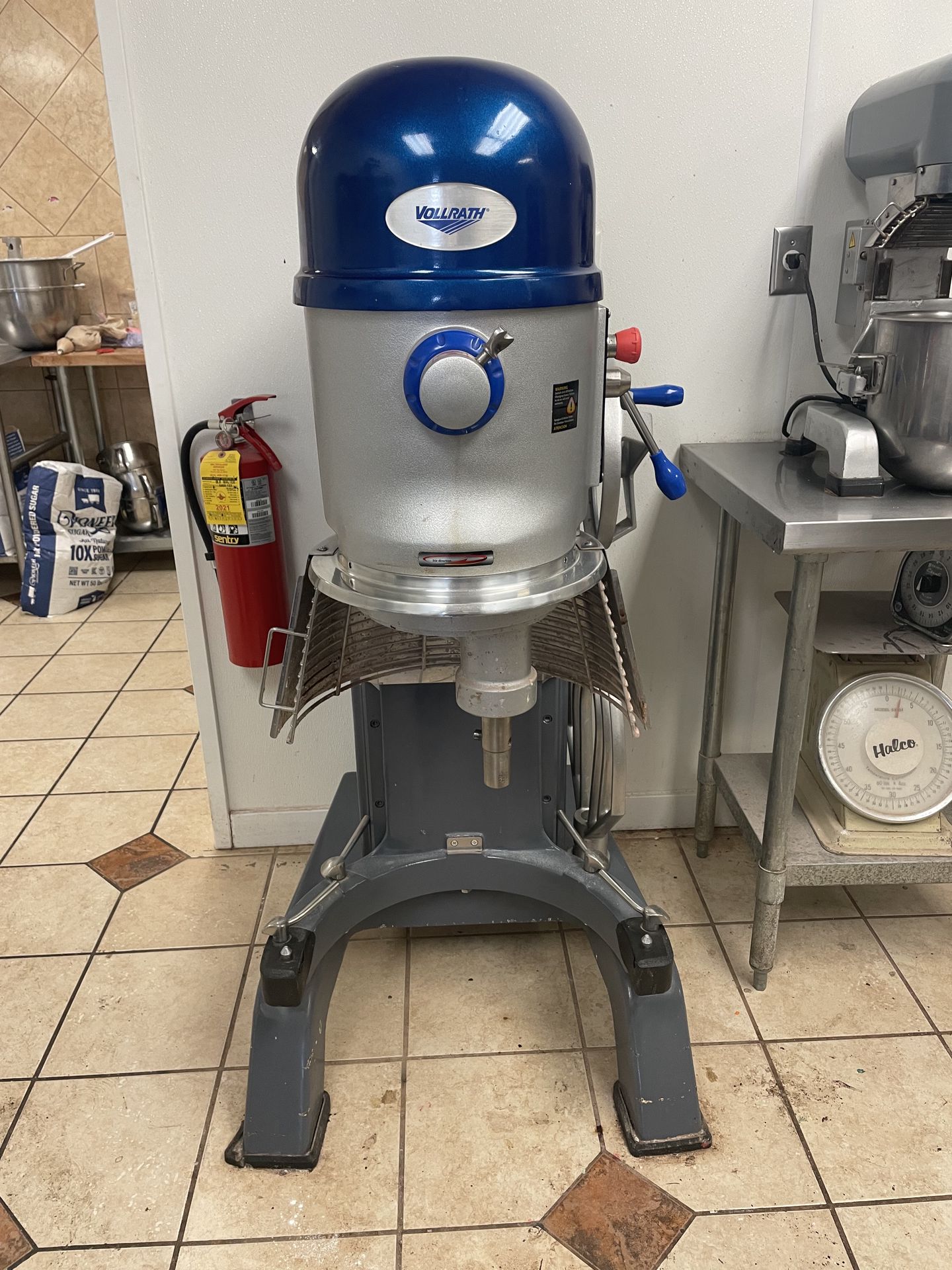 Vollrath 40760 60 qt Planetary Mixer - Floor Model,2 hp, 208-240v