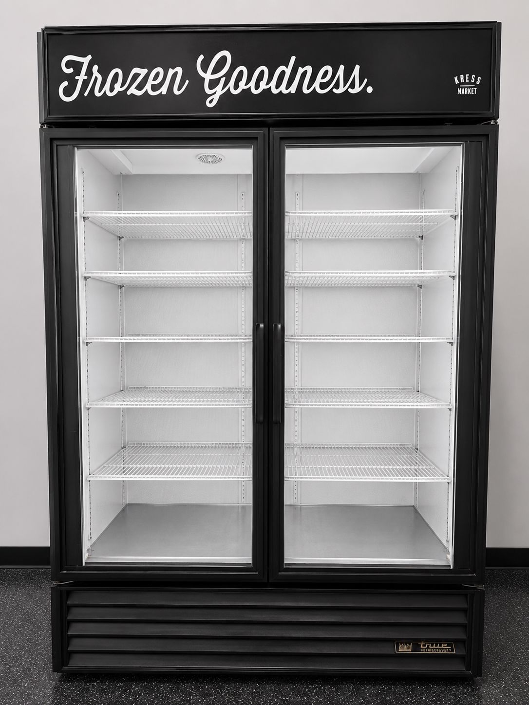 True GDM-49F Commercial 2-Door Glass Display Freezer – Works Great