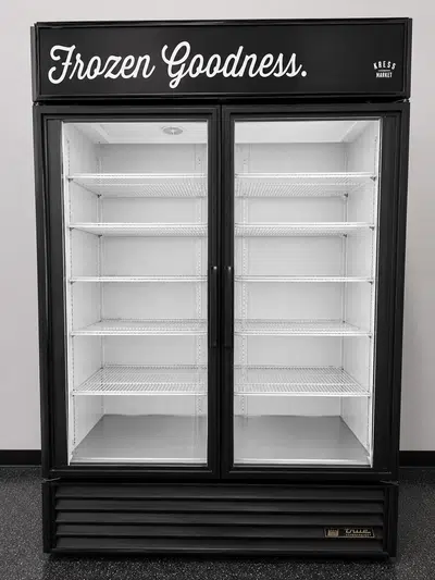 True GDM-49F Commercial 2-Door Glass Display Freezer – Works Great