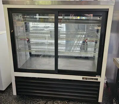 True TSID-48-2 Commercial Refrigerated Display Merchandiser – Sliding Glass Doors