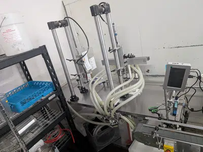 4 Head Bottling Machine