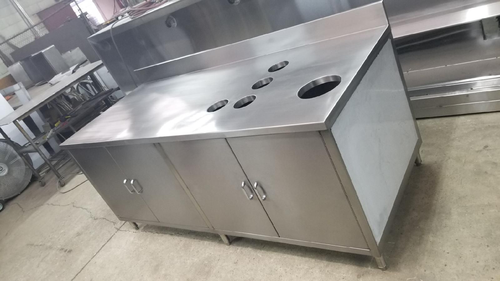 Fountain Table - Stainless Steel for Restaurant