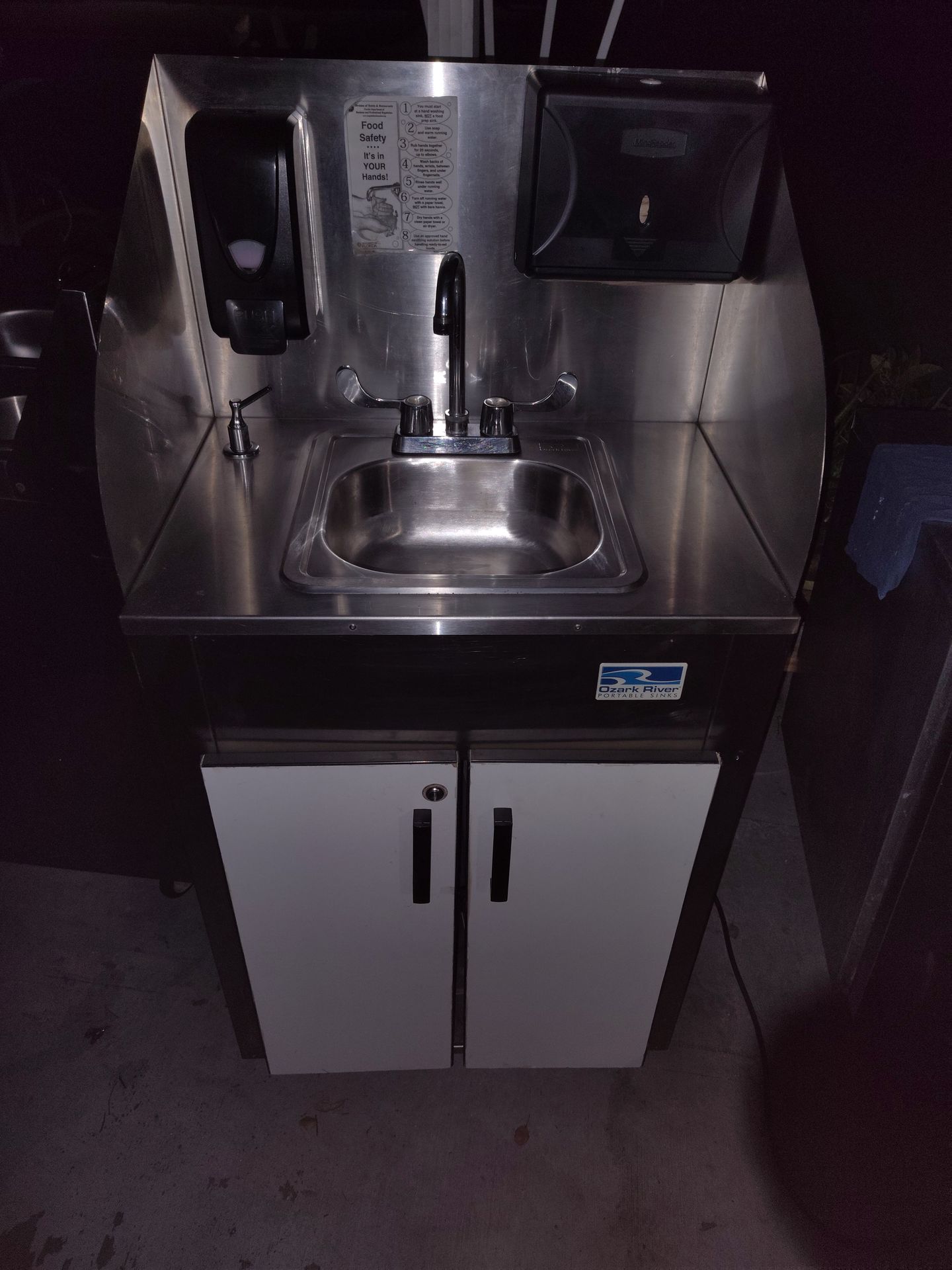Ozark River Elite Pro 1 Commercial Self-Contained Portable Sink