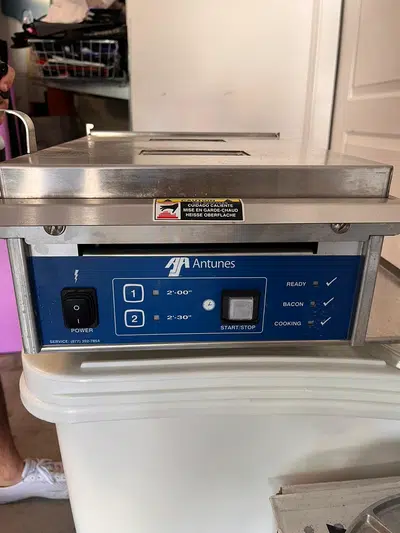 Antunes ES-1200CV Commercial 12-Egg Cooker / Egg Station - 208-240V