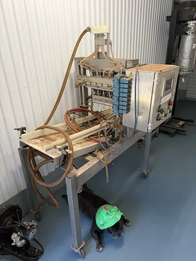 MEHEEN M-4 Bottle Filler Crowner