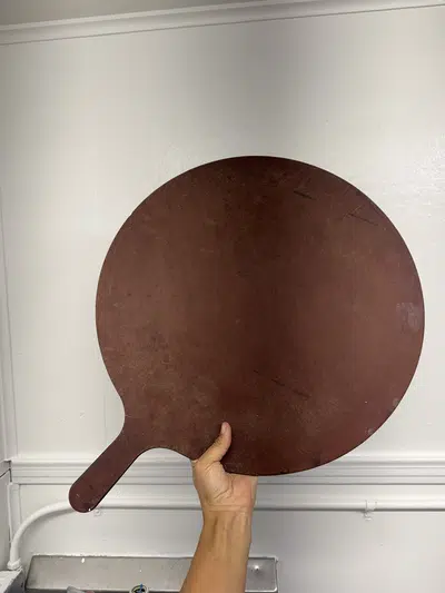 Misc kitchen essential for pizza shop